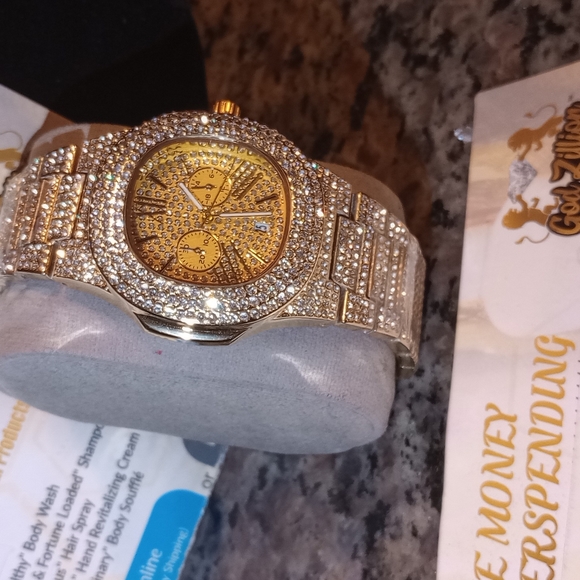 One luxury watch heavy and thick lab diamond - Picture 1 of 1
